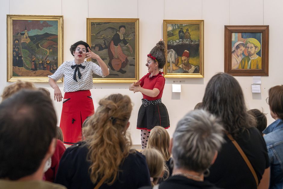 Visite-spectacle "Des clowns et des musées" © Jean-Jacques Banide / Ville & Quimper Bretagne Occidentale (Voir légende ci-après)